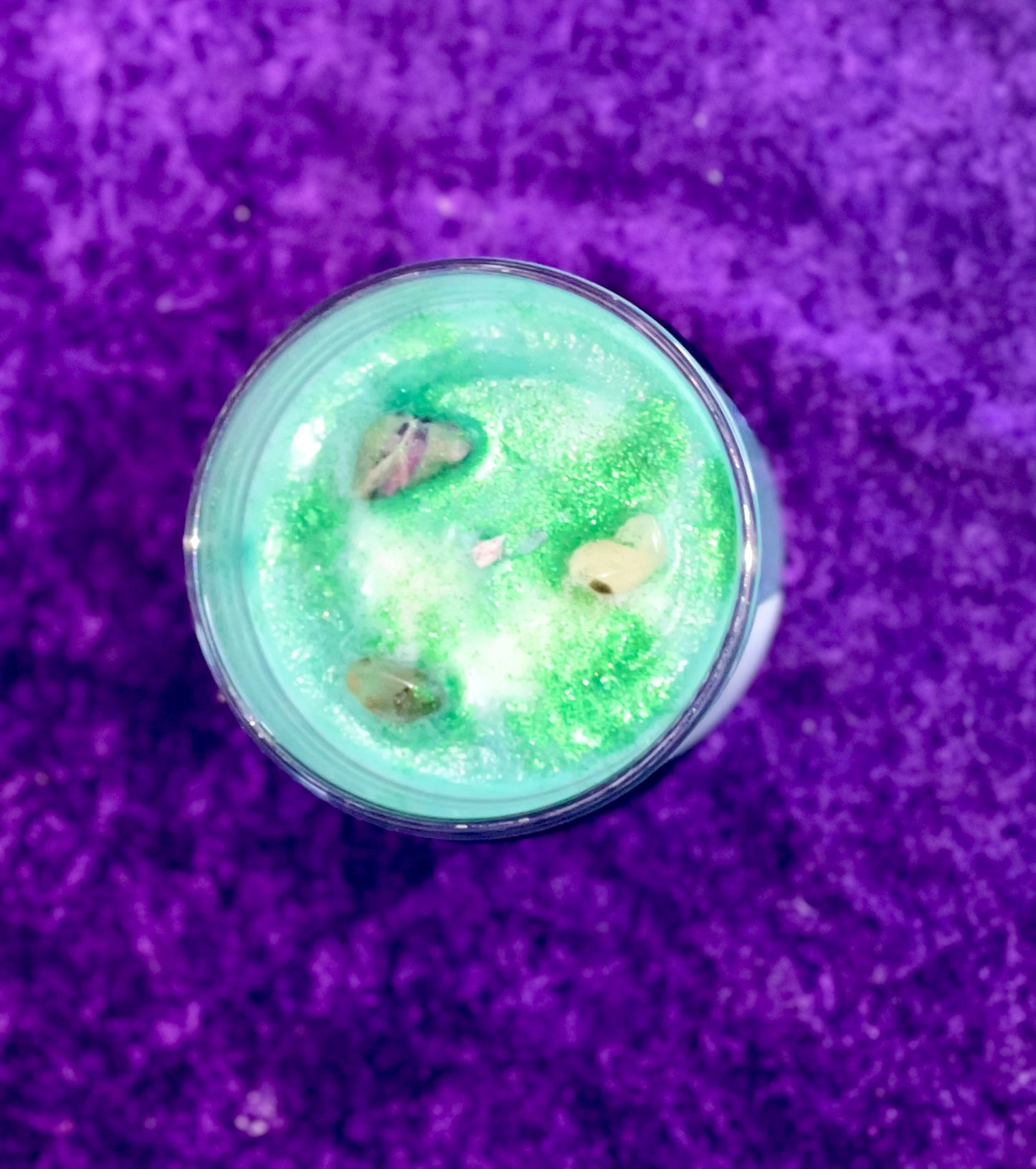 Heart Chakra Crystal Candle – Abundant Love